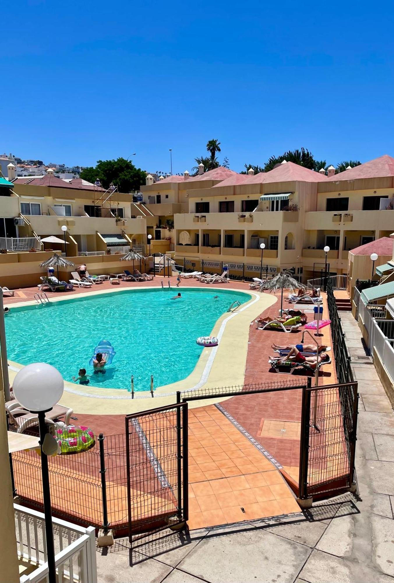 Cozy And Sunny With Everything Need, Great Location Costa Adeje (Tenerife)